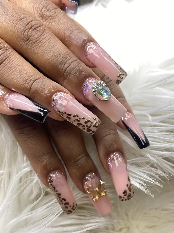 Lux Nails & Spa — Nail salon in Gainesville